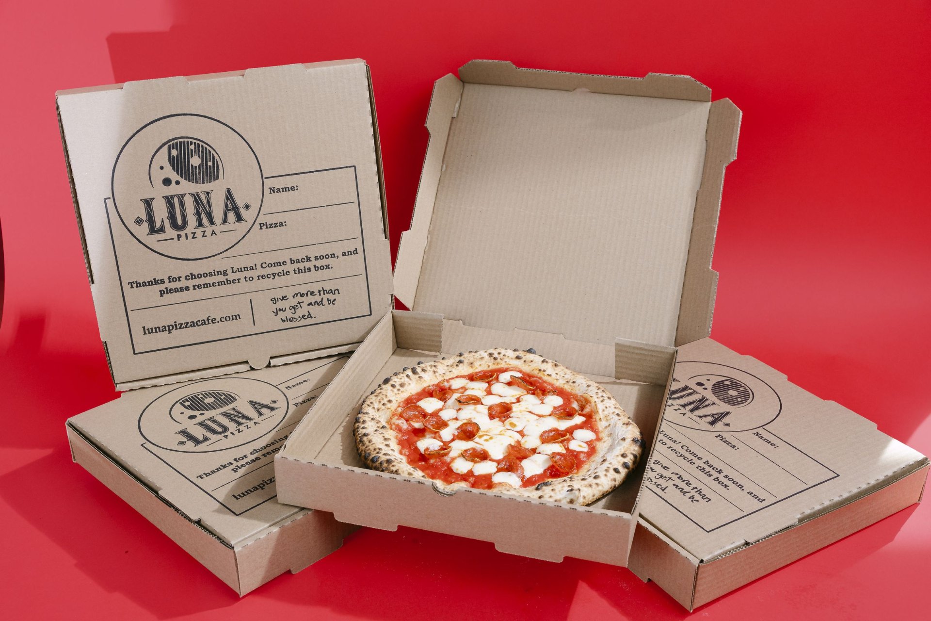 Luna Pizza boxes